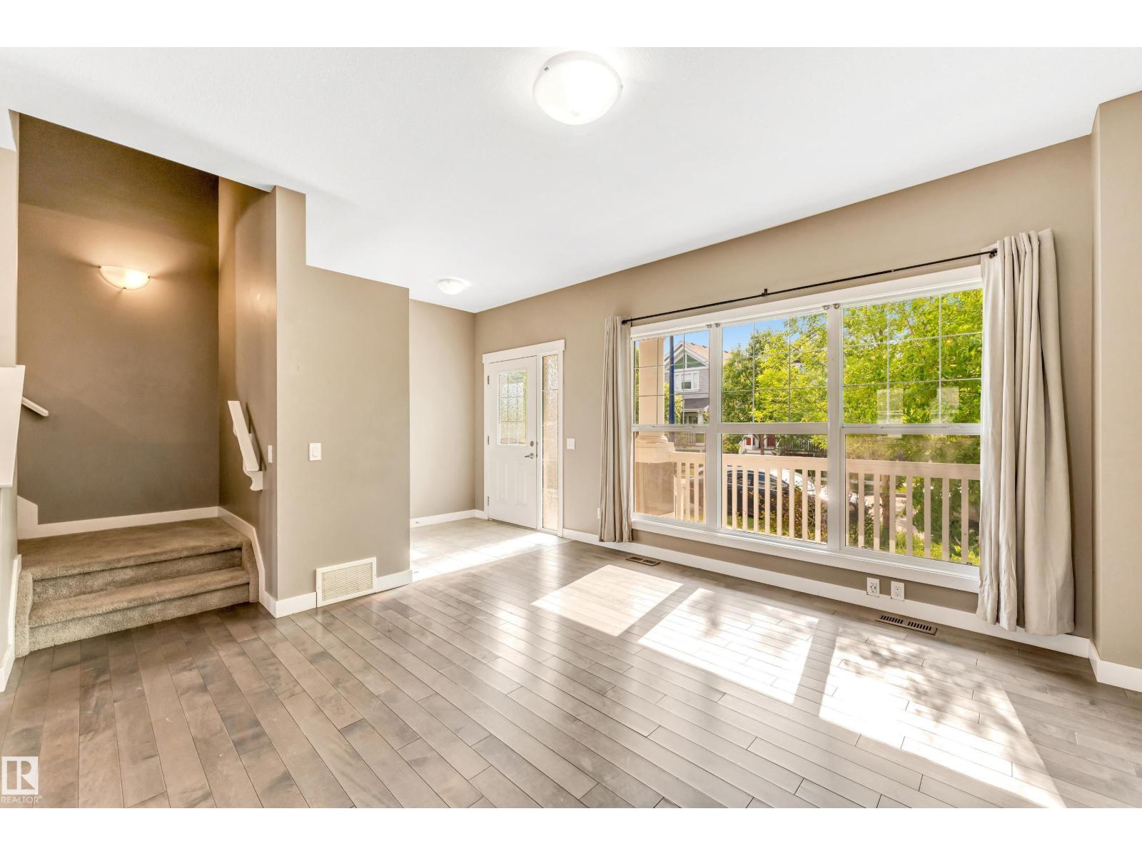 Photo 13 of 2227 74 St Sw, Edmonton AB
