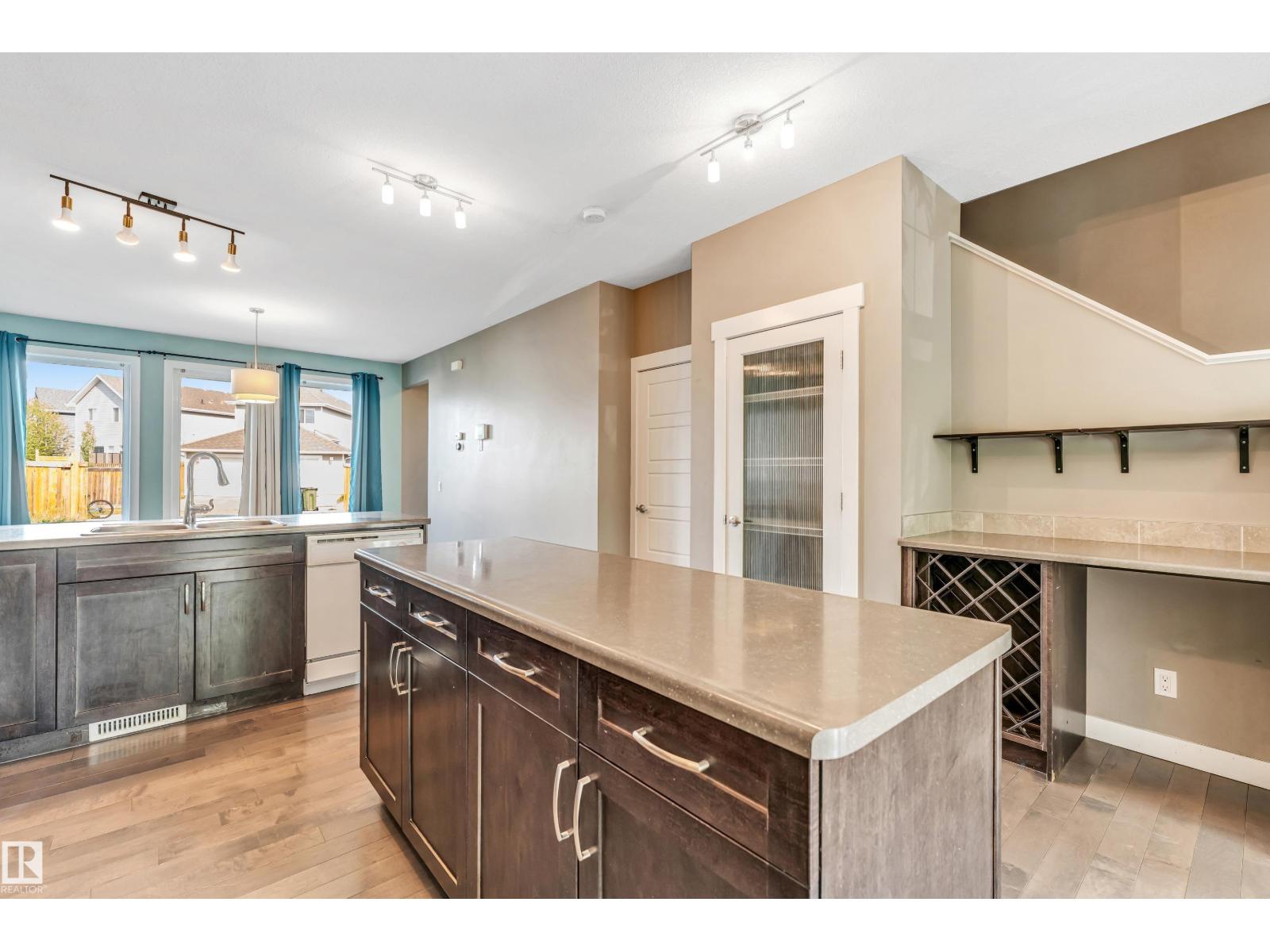 Photo 16 of 2227 74 St Sw, Edmonton AB
