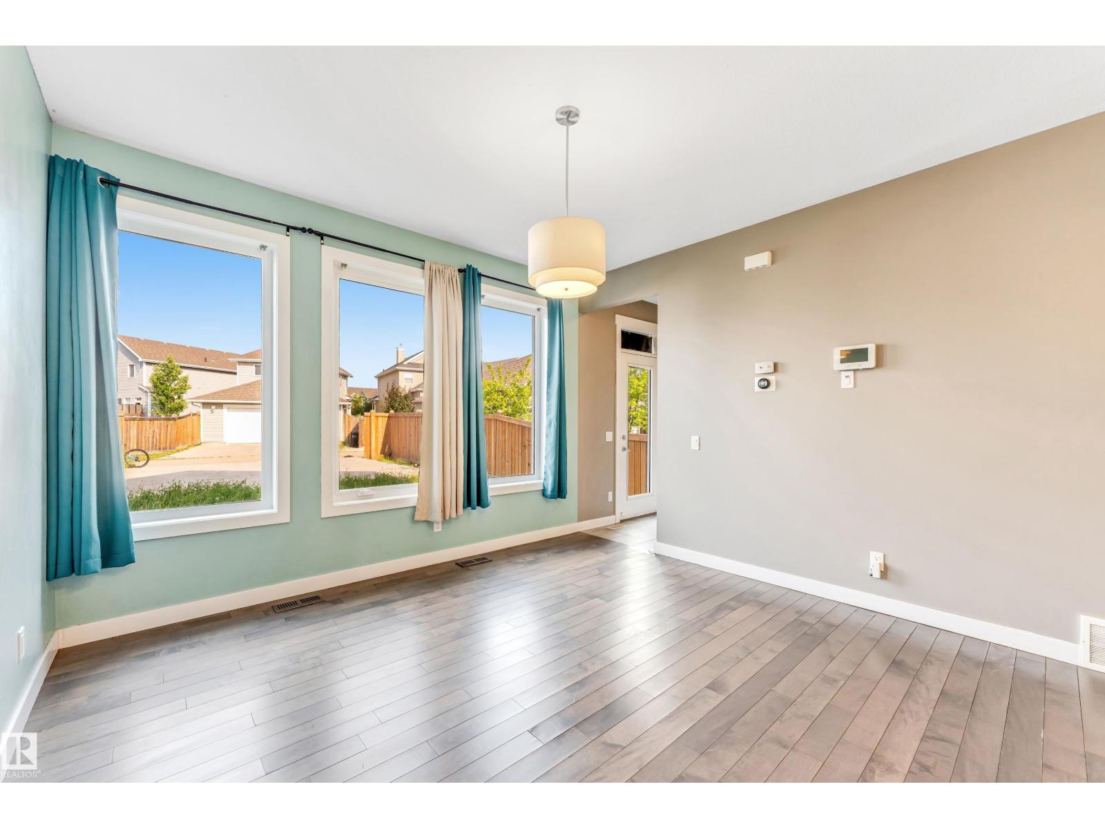 Photo 21 of 2227 74 St Sw, Edmonton AB