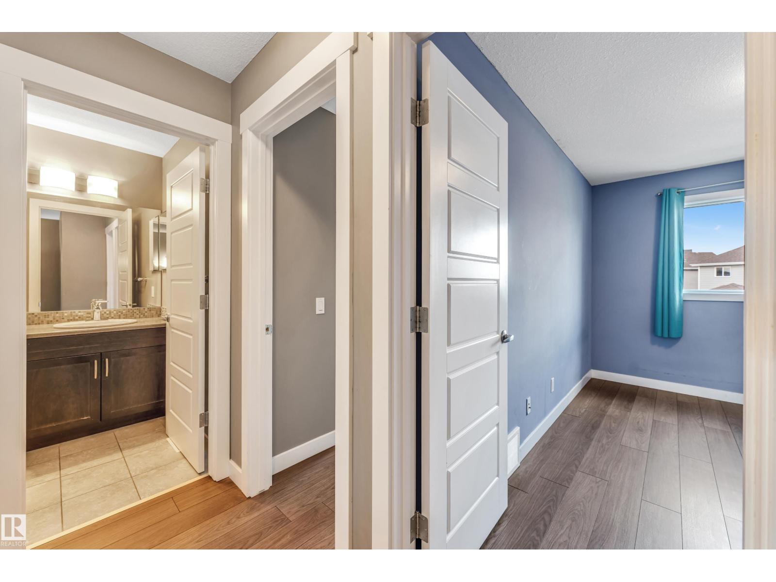 Photo 33 of 2227 74 St Sw, Edmonton AB