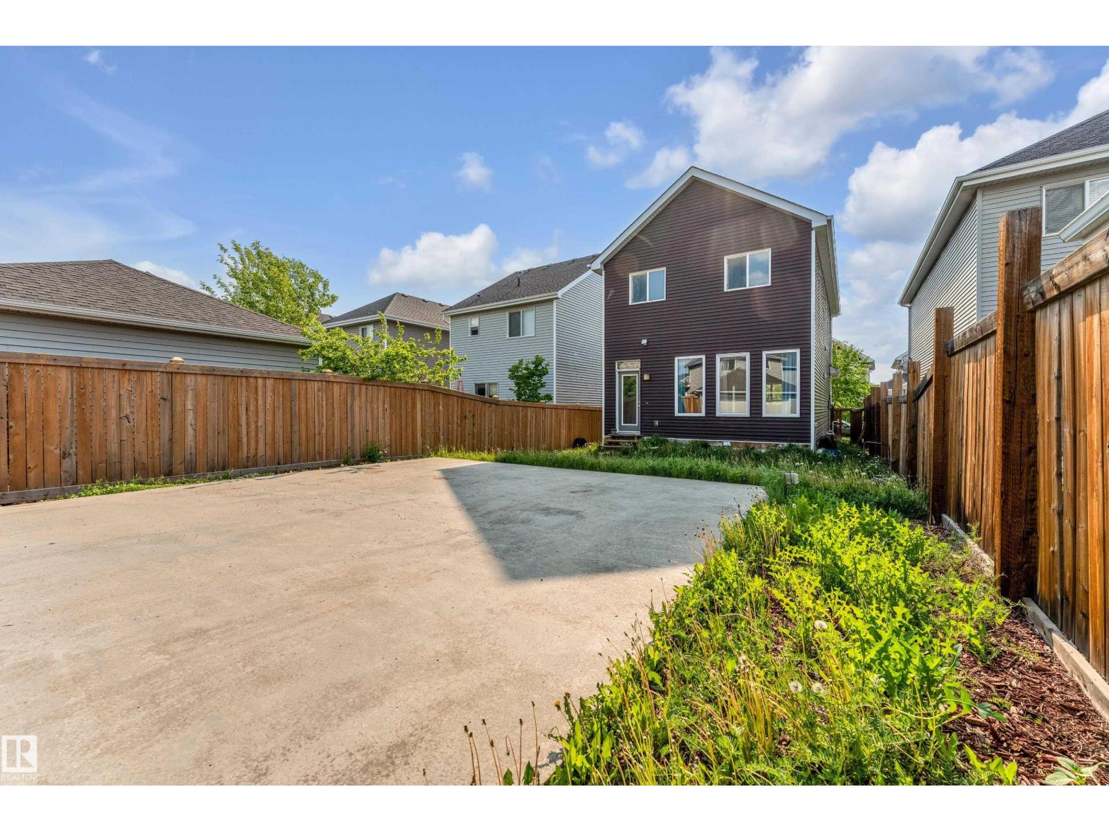 Photo 5 of 2227 74 St Sw, Edmonton AB