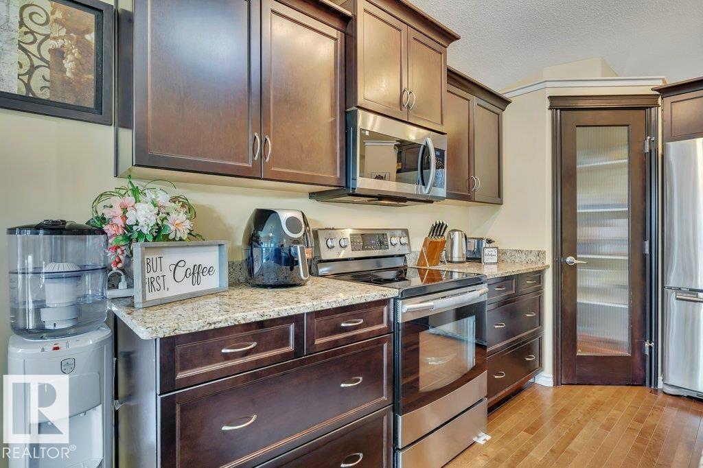 Photo 1 of 6111 18 Av Sw, Edmonton AB