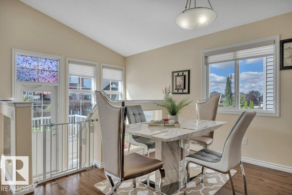 Photo 6 of 6111 18 Av Sw, Edmonton AB