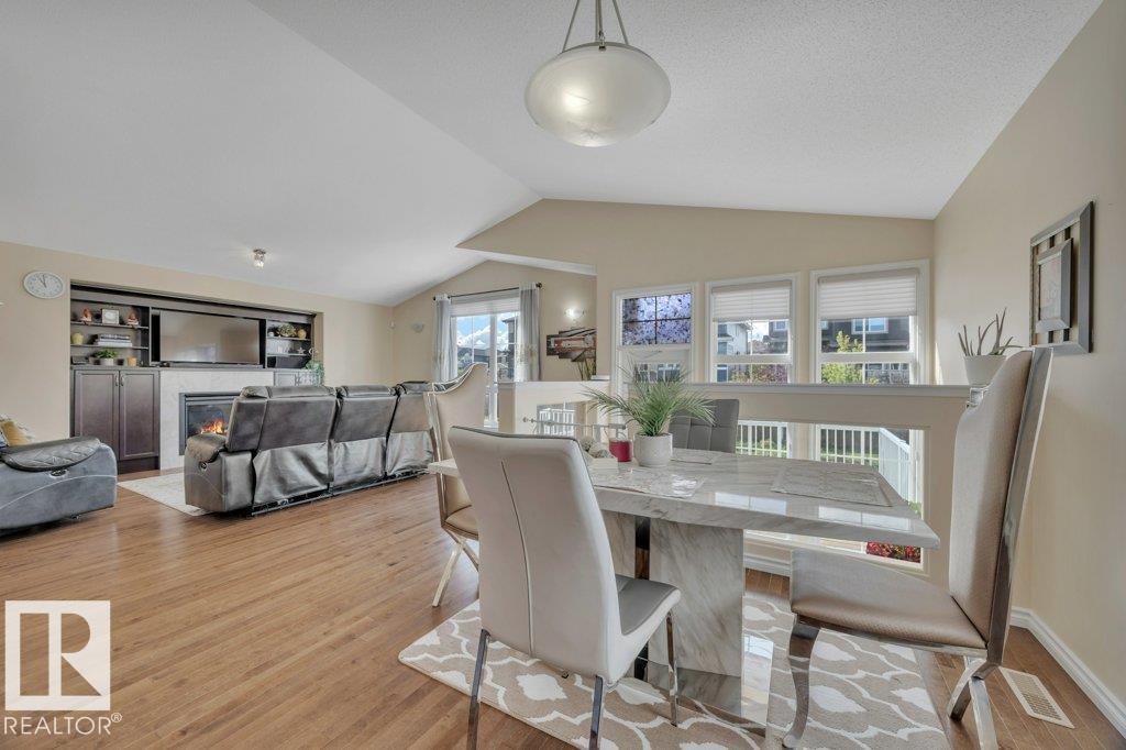 Photo 13 of 6111 18 Av Sw, Edmonton AB