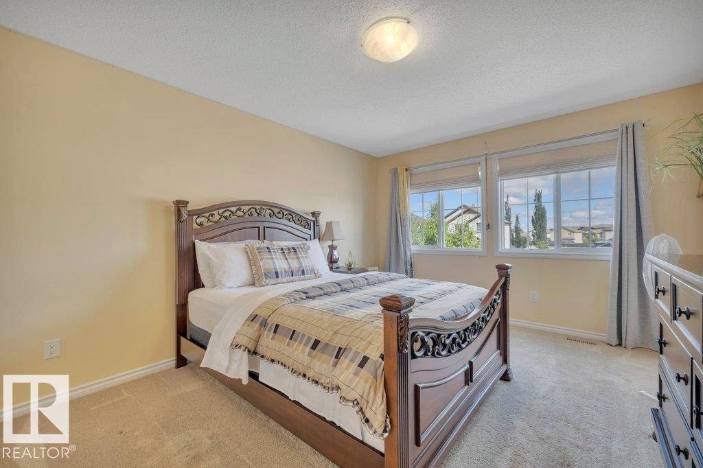 Photo 3 of 6111 18 Av Sw, Edmonton AB