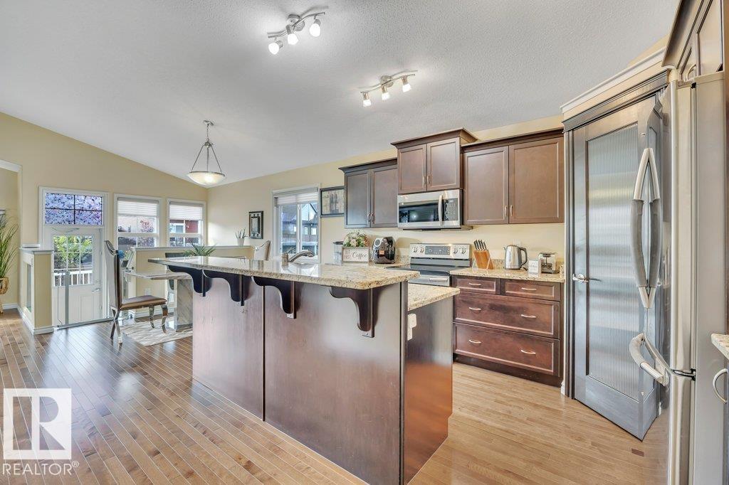 Photo 5 of 6111 18 Av Sw, Edmonton AB