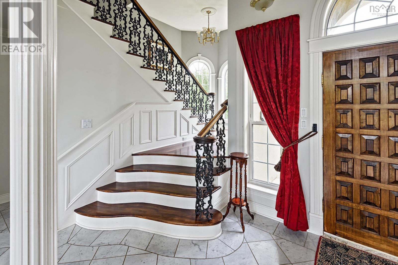 Property 18 of 40 of 82 Tower Road