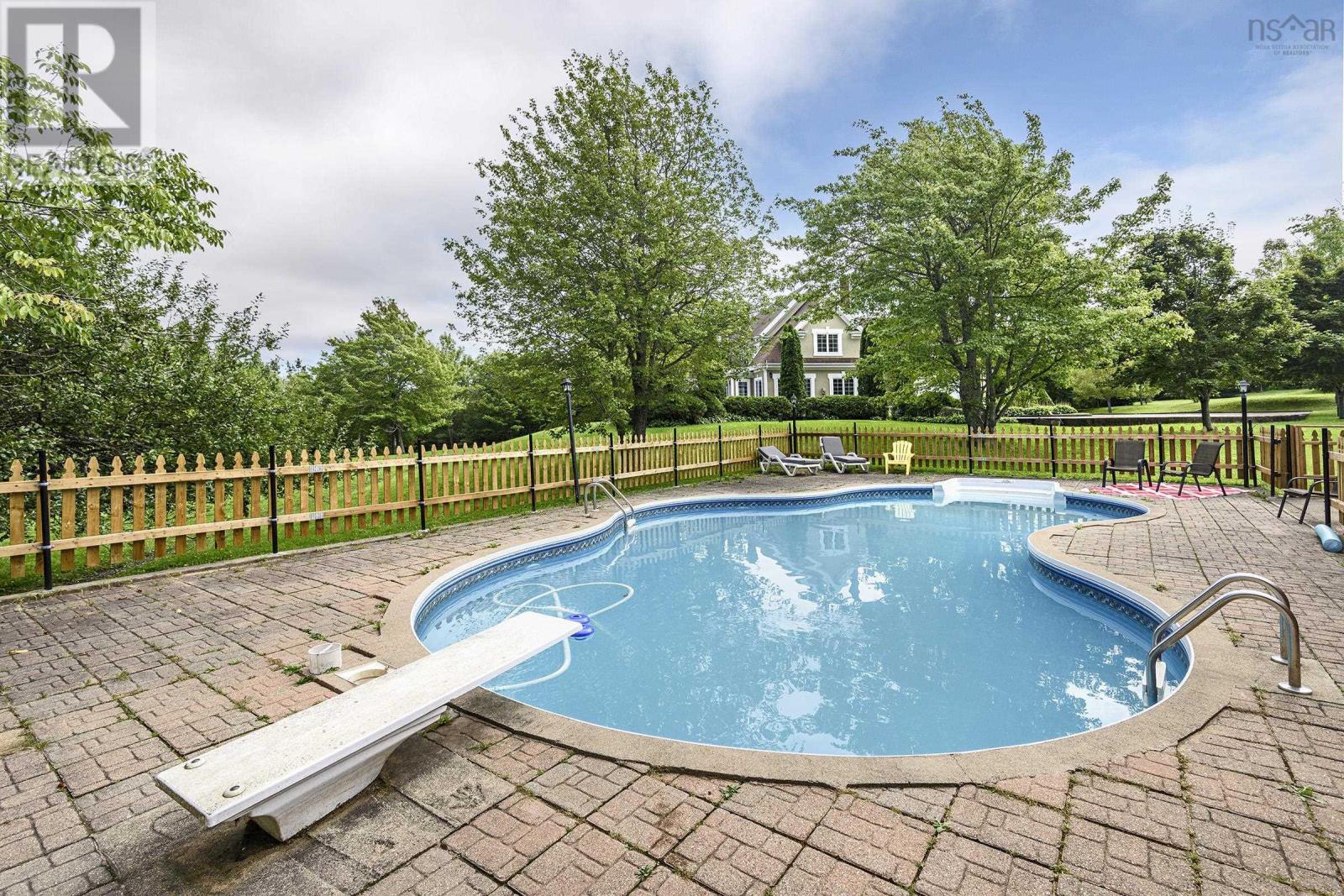 Property 6 of 40 of 82 Tower Road