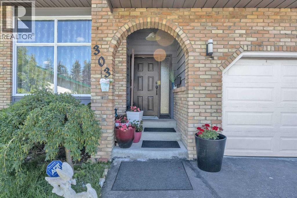 Single Family House for Sale in  Ranchridge Bay NW Ranchlands Calgary 