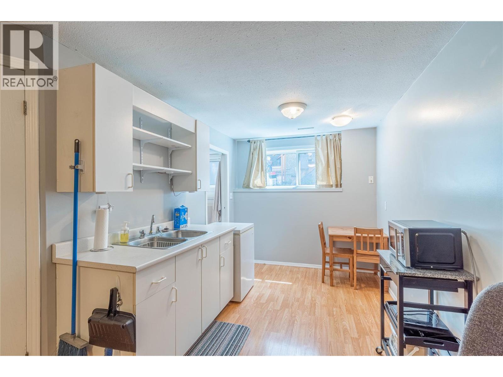 Photo 7 of 333 Waddington Drive, Kamloops BC