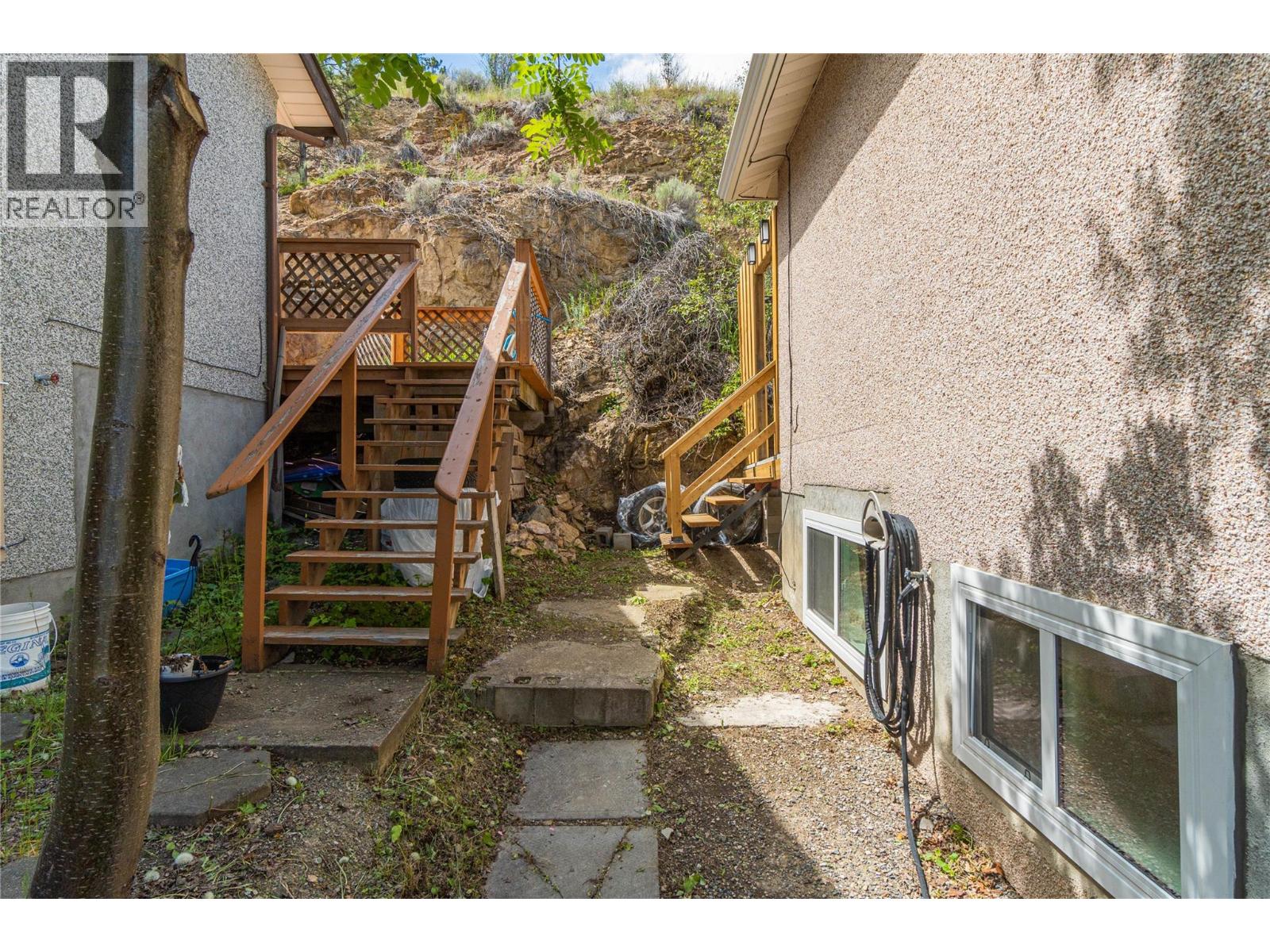 Photo 10 of 333 Waddington Drive, Kamloops BC