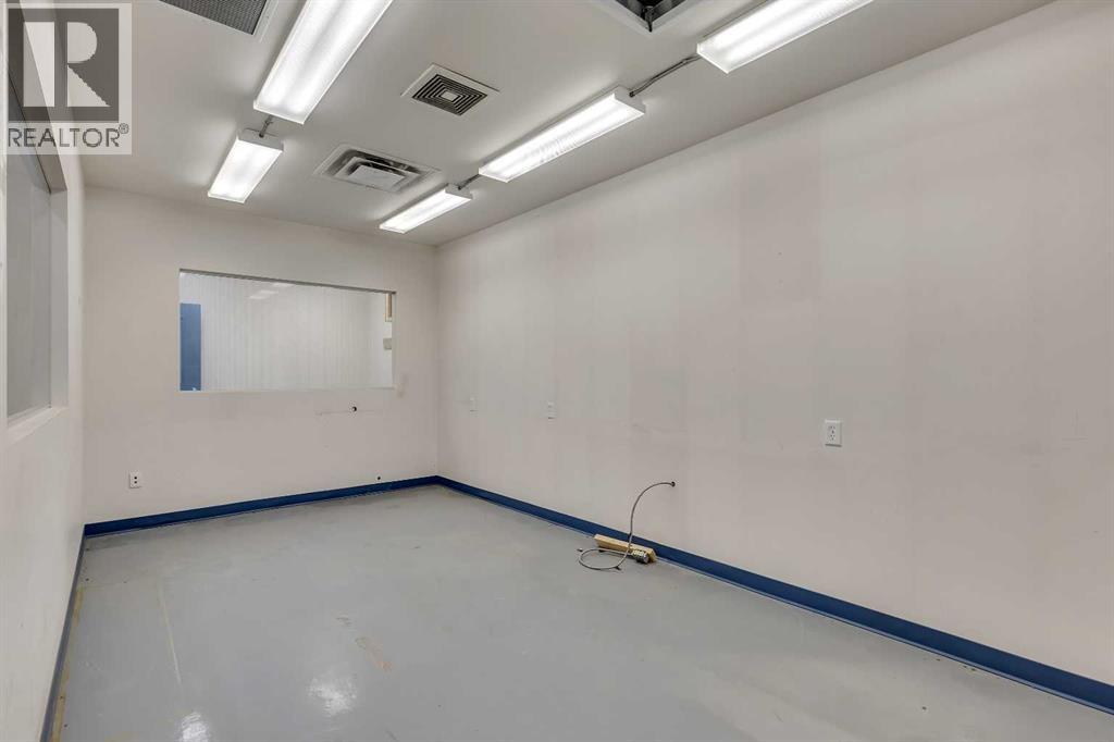 Industrial for Sale in Bay    Avenue NE McCall Calgary 