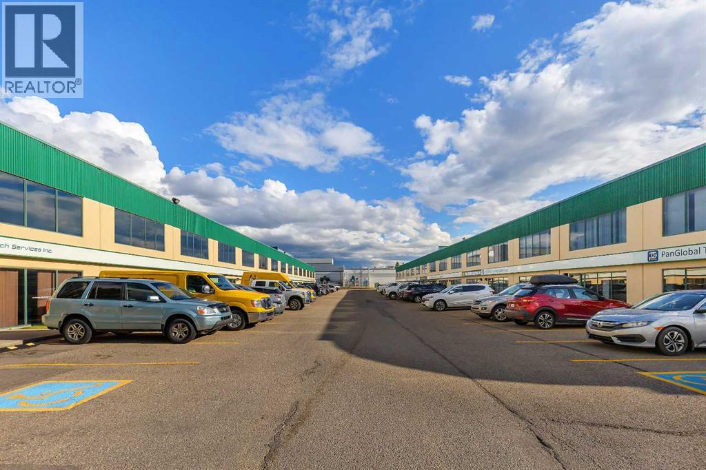 Industrial for Sale in Bay    Avenue NE McCall Calgary 