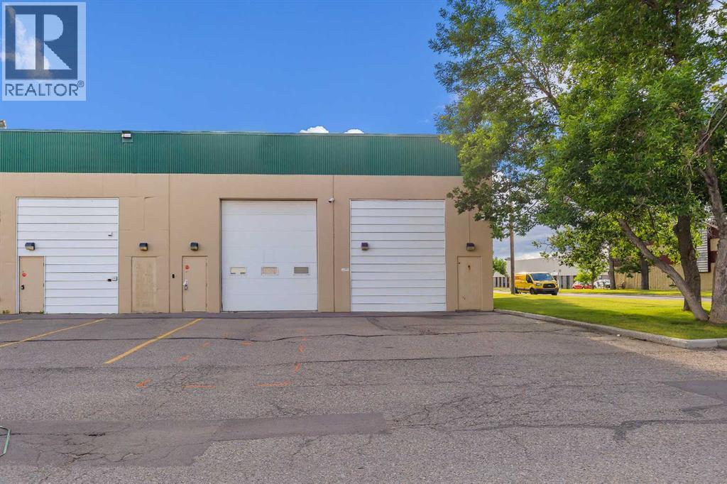 Industrial for Sale in Bay    Avenue NE McCall Calgary 