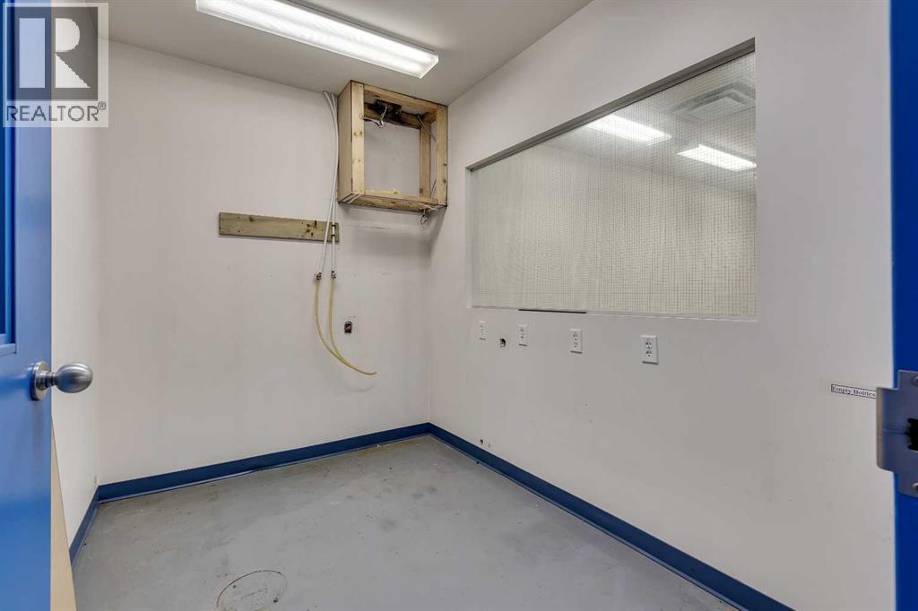 Industrial for Sale in Bay    Avenue NE McCall Calgary 