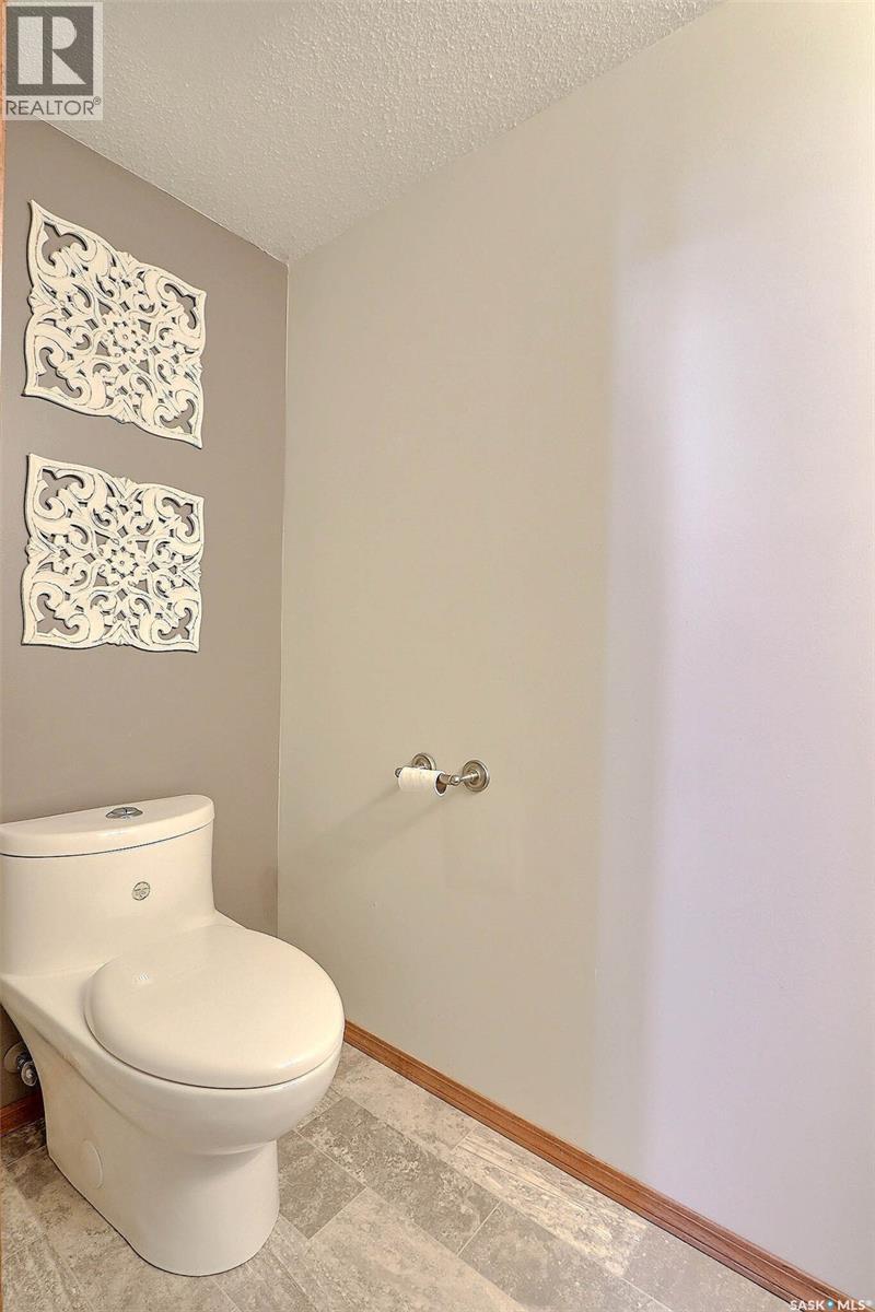Photo 18 of 441 Mahon Drive, Prince Albert SK
