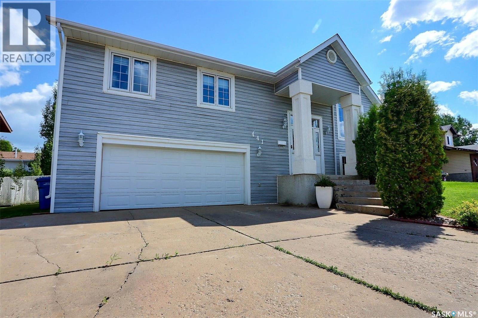 Photo 22 of 441 Mahon Drive, Prince Albert SK