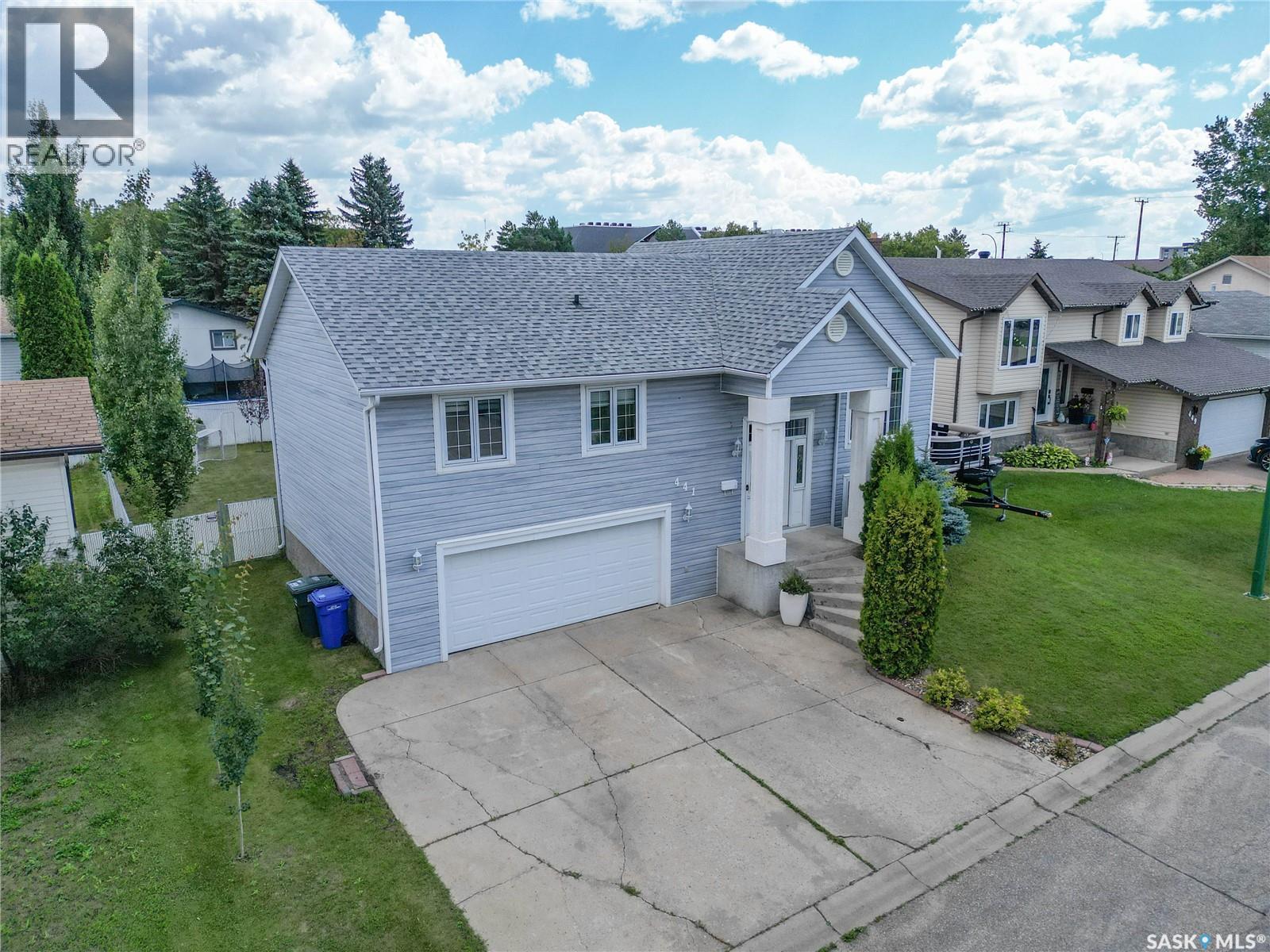 Photo 30 of 441 Mahon Drive, Prince Albert SK