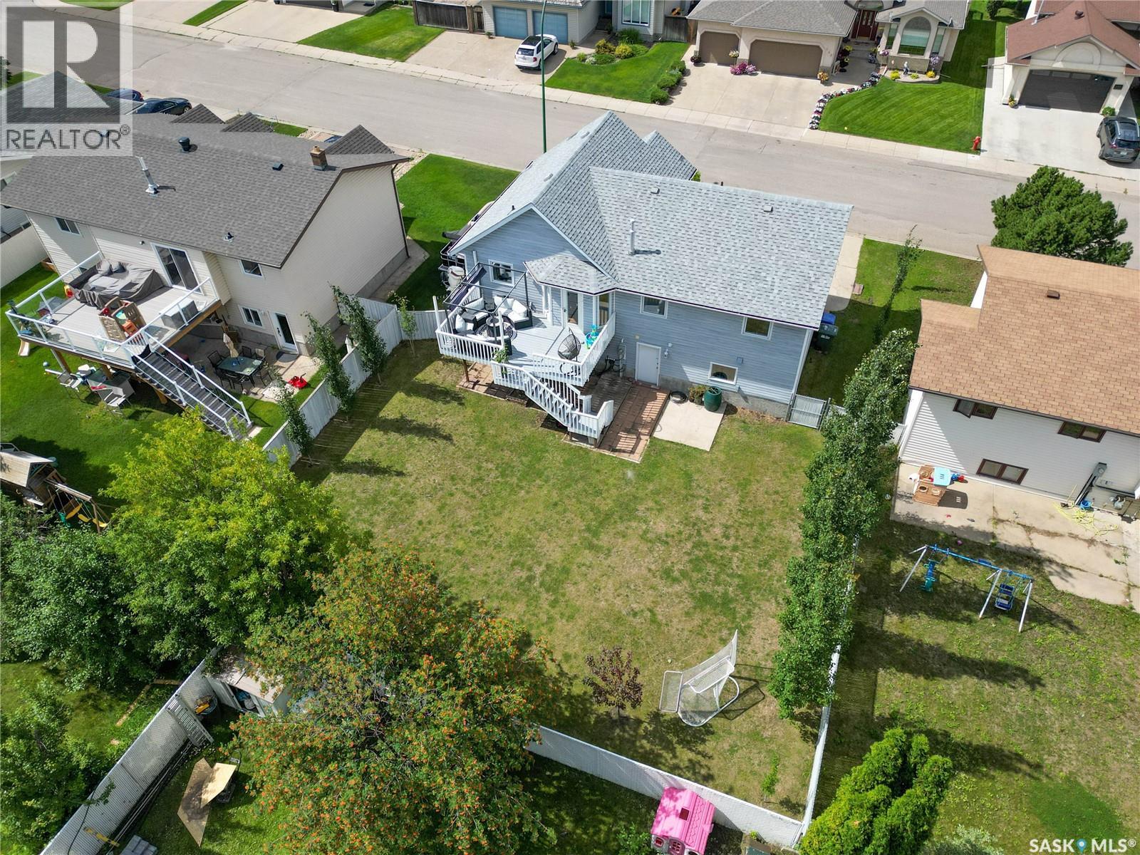 Photo 32 of 441 Mahon Drive, Prince Albert SK