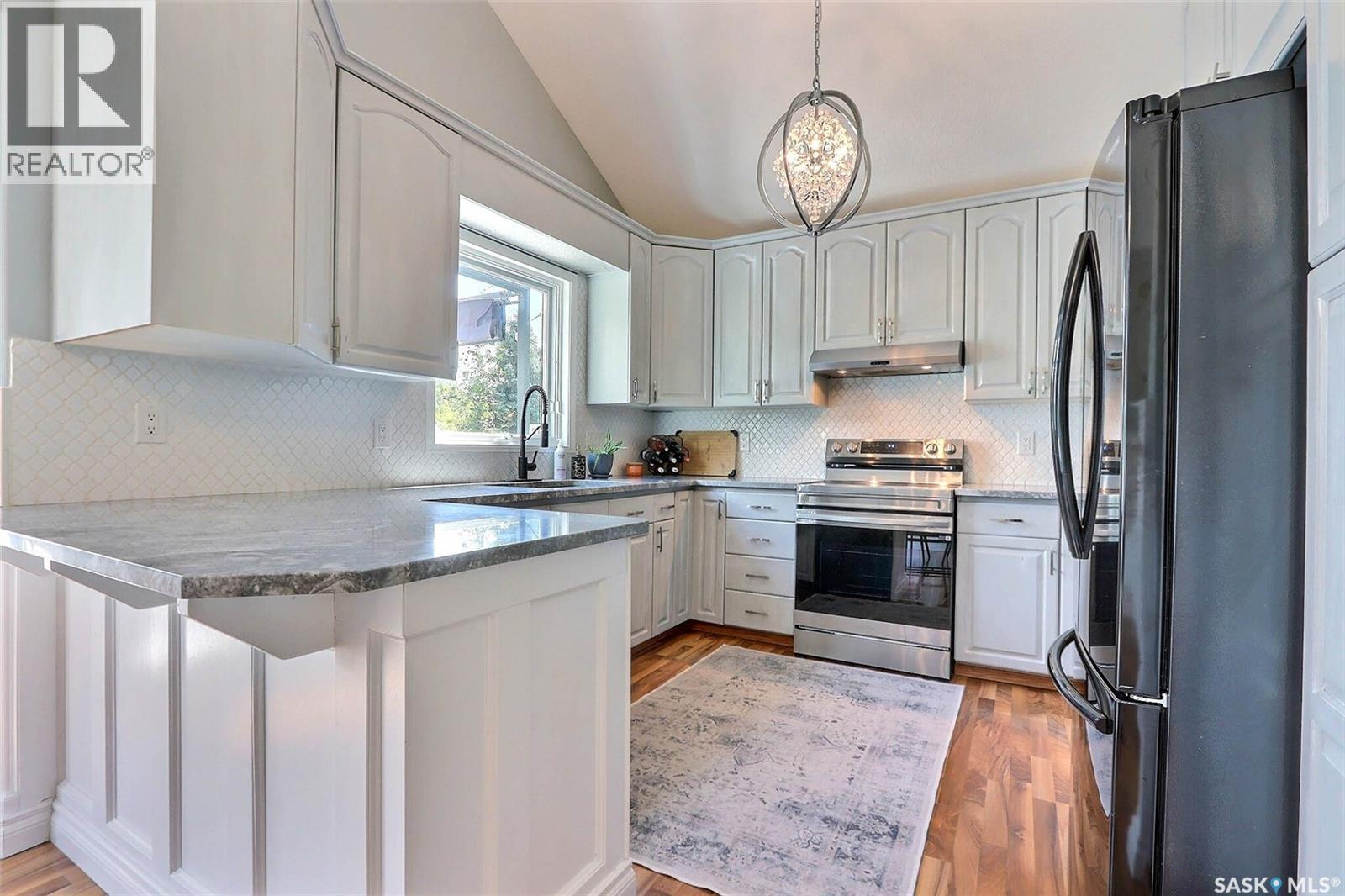 Photo 5 of 441 Mahon Drive, Prince Albert SK