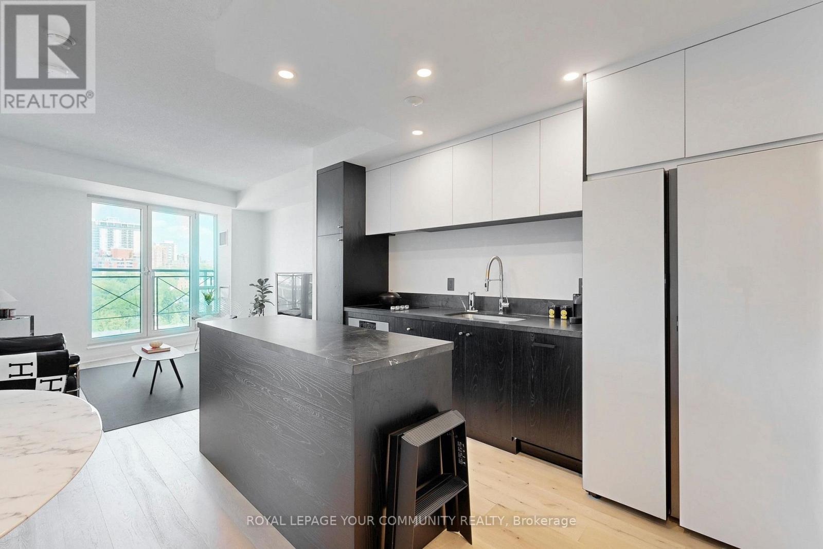 Photo 24 of 905 20 Scrivener Square, Toronto ON