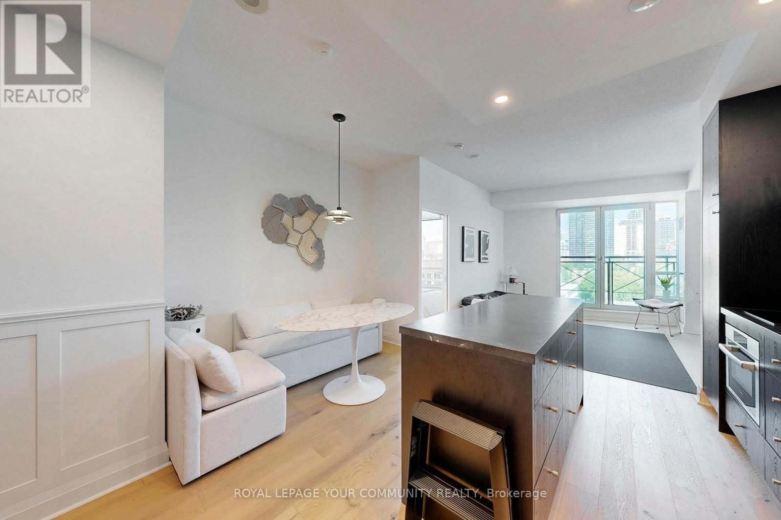 Photo 35 of 905 20 Scrivener Square, Toronto ON