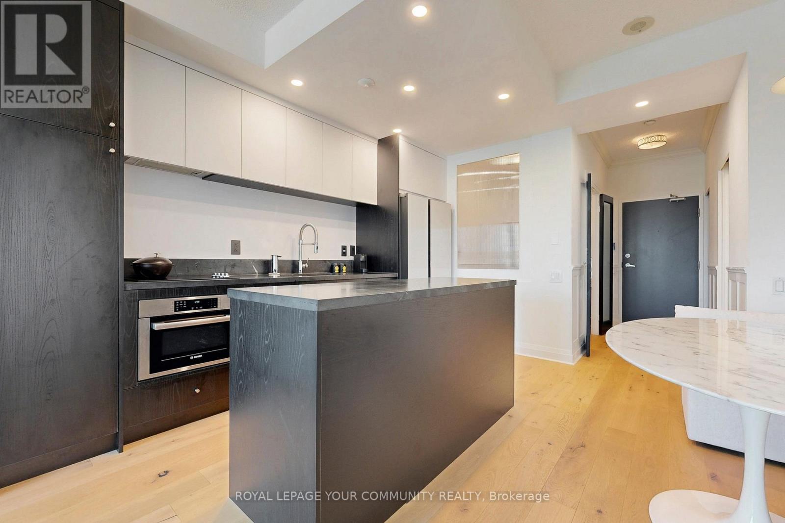 Photo 40 of 905 20 Scrivener Square, Toronto ON