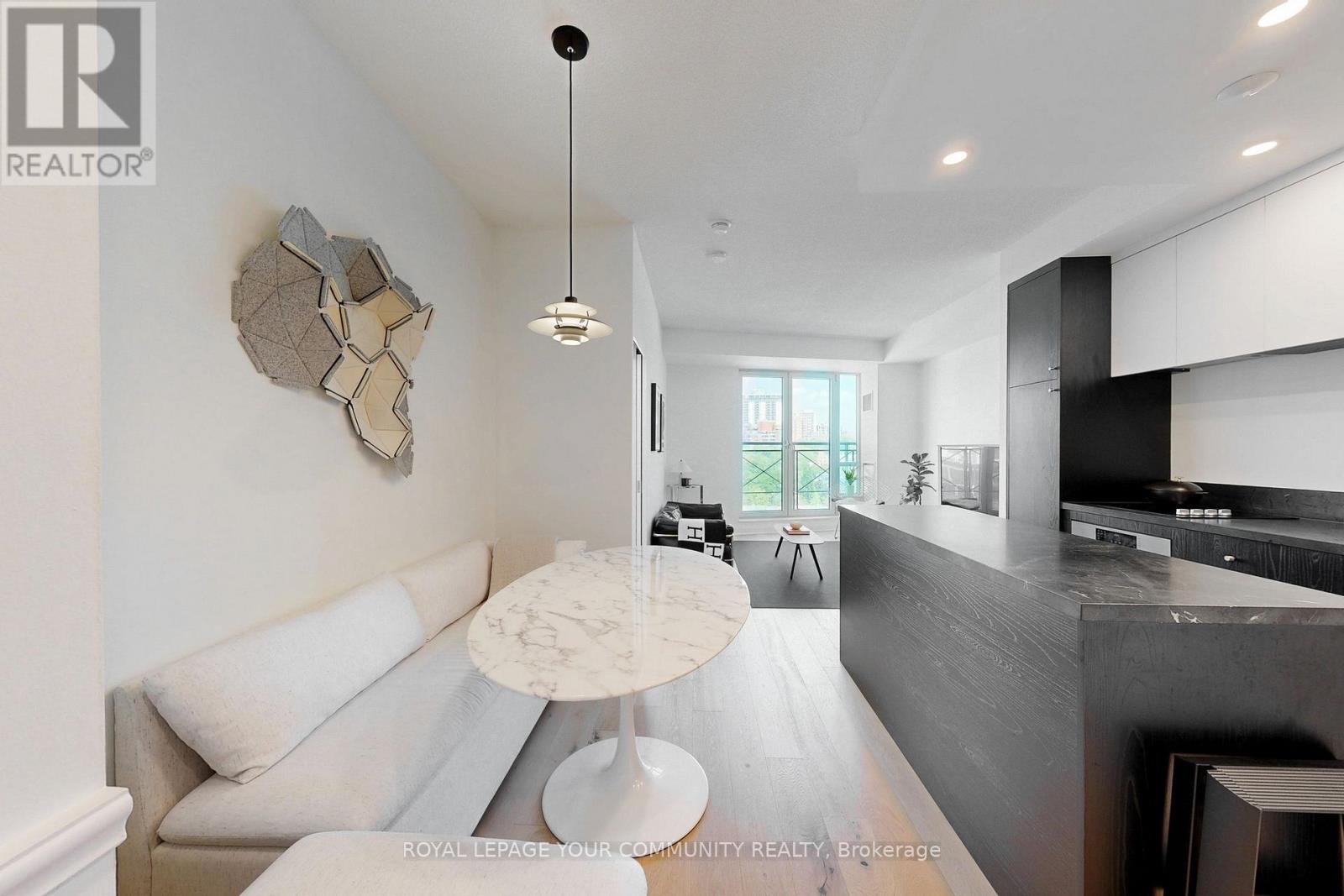 Photo 13 of 905 20 Scrivener Square, Toronto ON