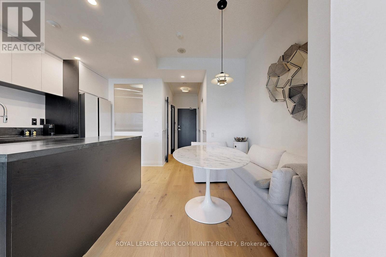 Photo 45 of 905 20 Scrivener Square, Toronto ON