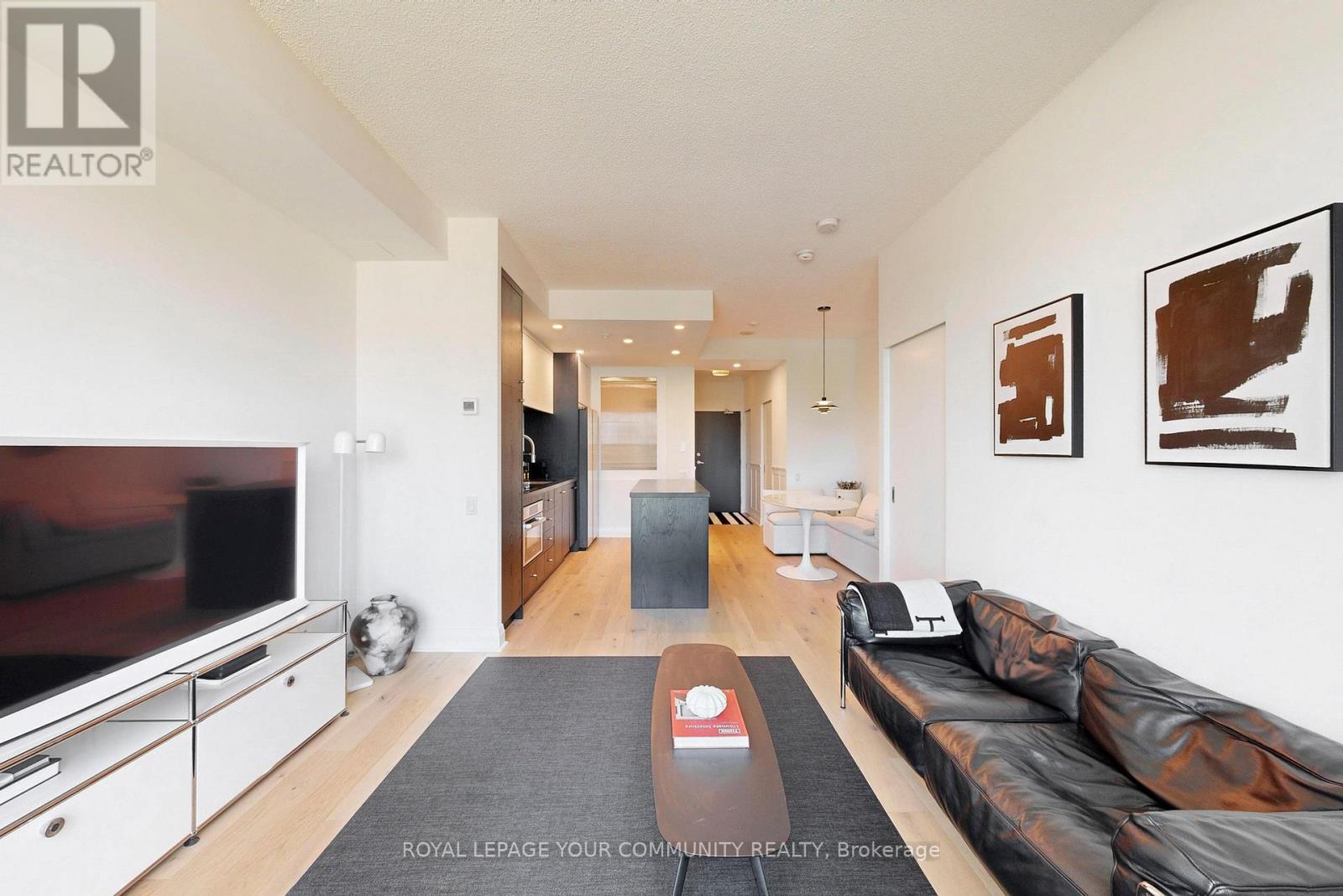 Photo 19 of 905 20 Scrivener Square, Toronto ON