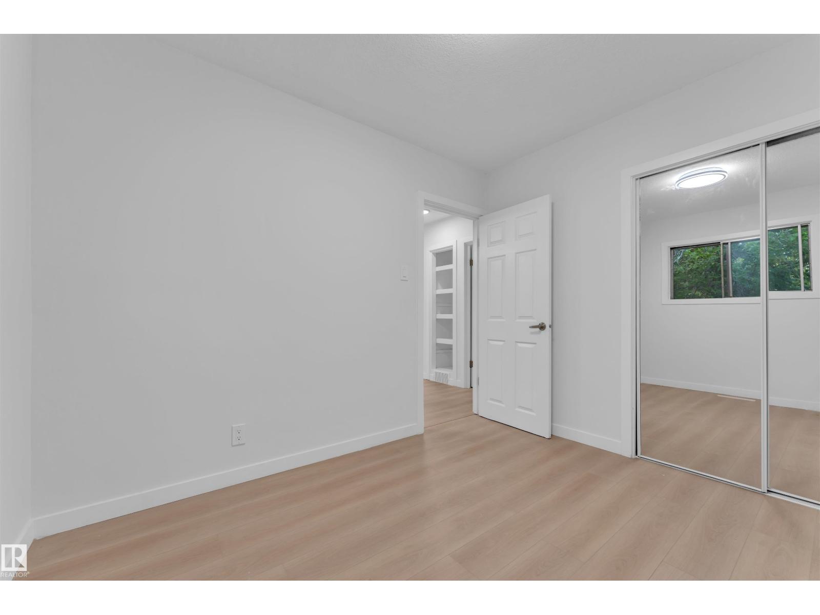Photo 18 of 15965 110 B Av Nw, Edmonton AB