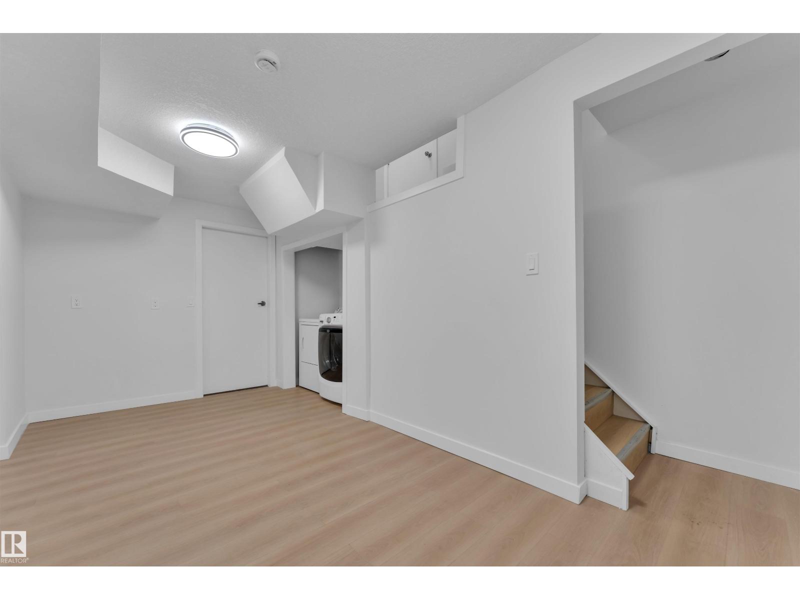 Photo 19 of 15965 110 B Av Nw, Edmonton AB
