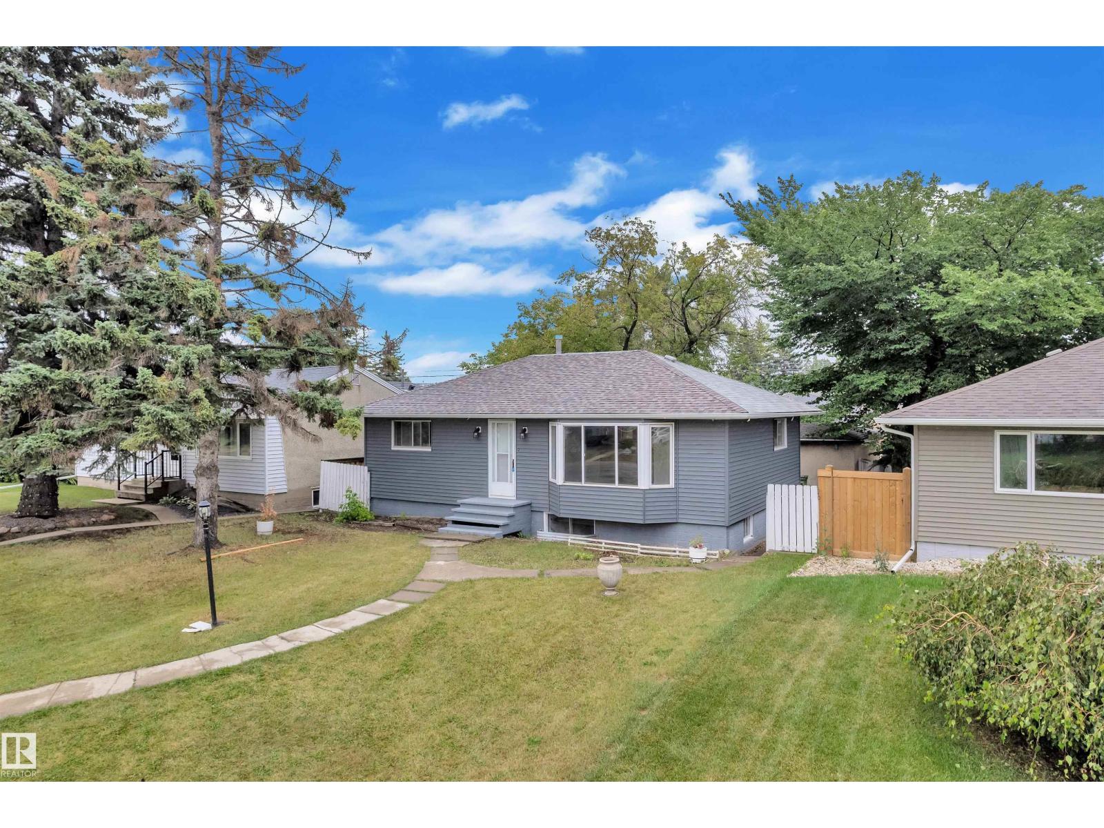 Photo 24 of 15965 110 B Av Nw, Edmonton AB