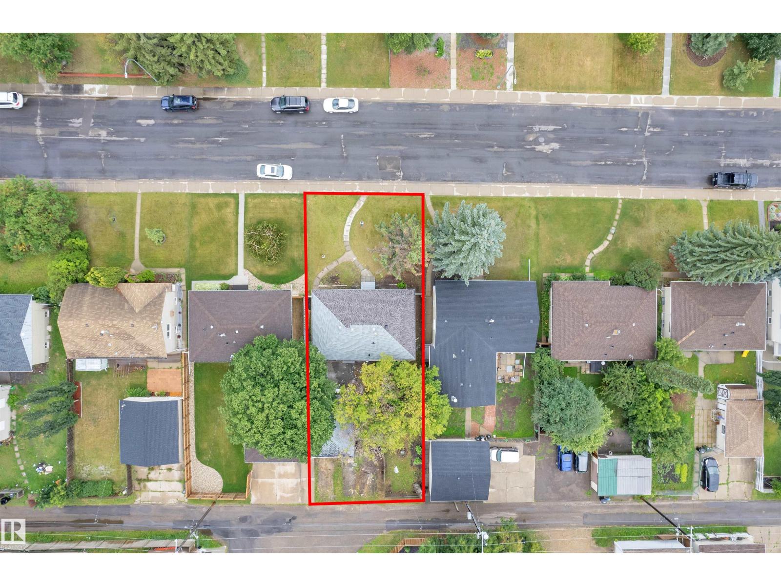 Photo 36 of 15965 110 B Av Nw, Edmonton AB