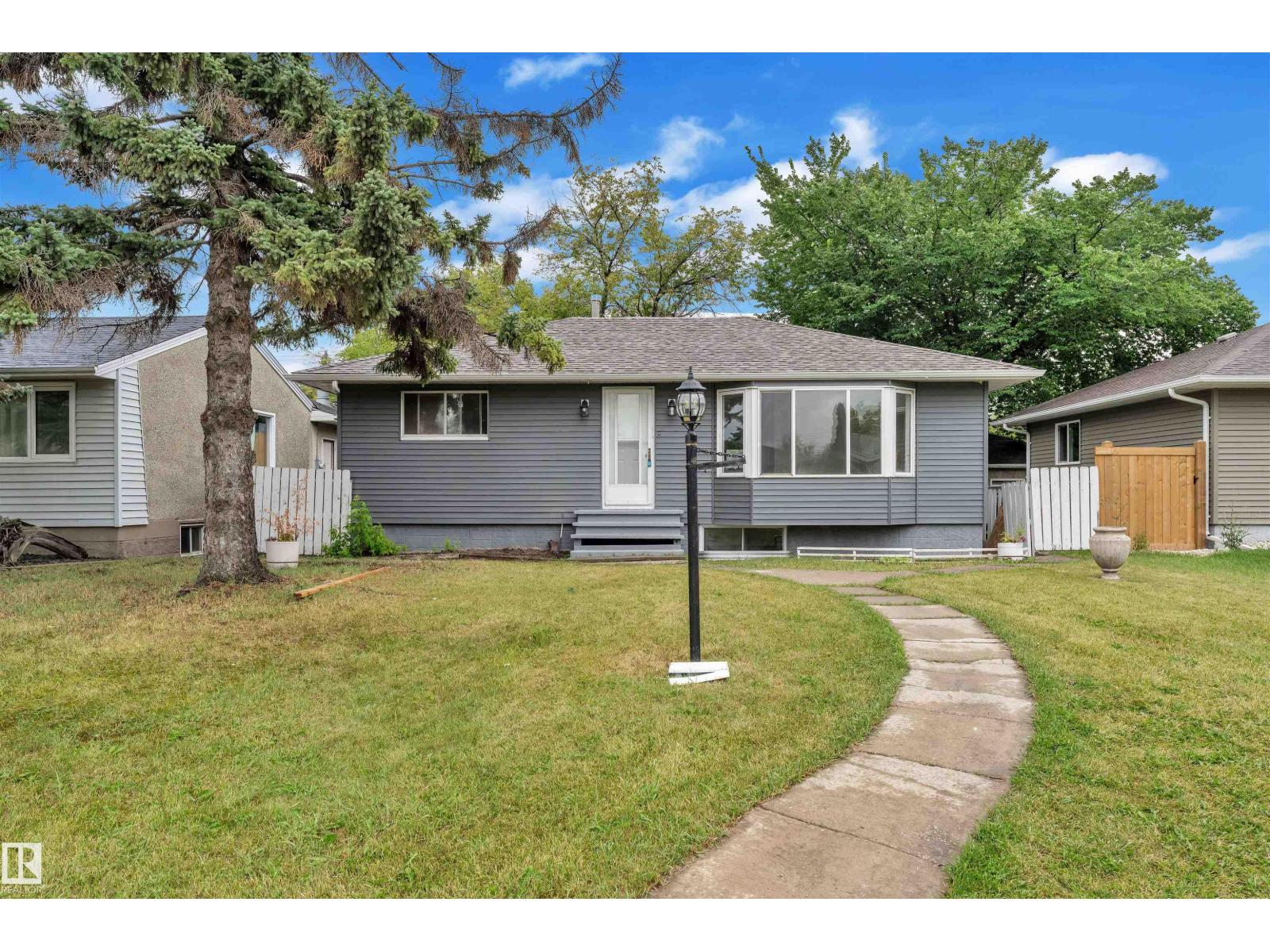 Photo 1 of 15965 110 B Av Nw, Edmonton AB