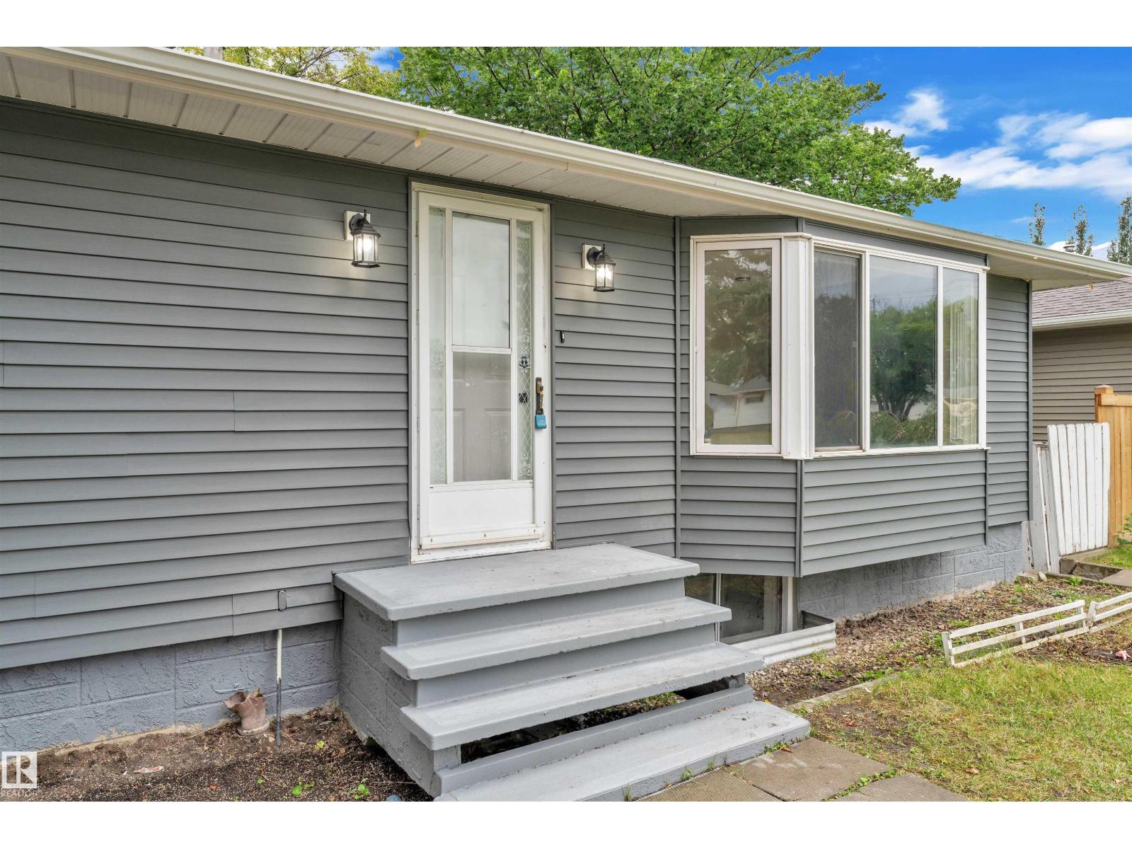 Photo 25 of 15965 110 B Av Nw, Edmonton AB