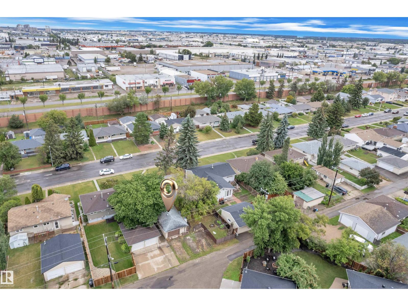 Photo 33 of 15965 110 B Av Nw, Edmonton AB