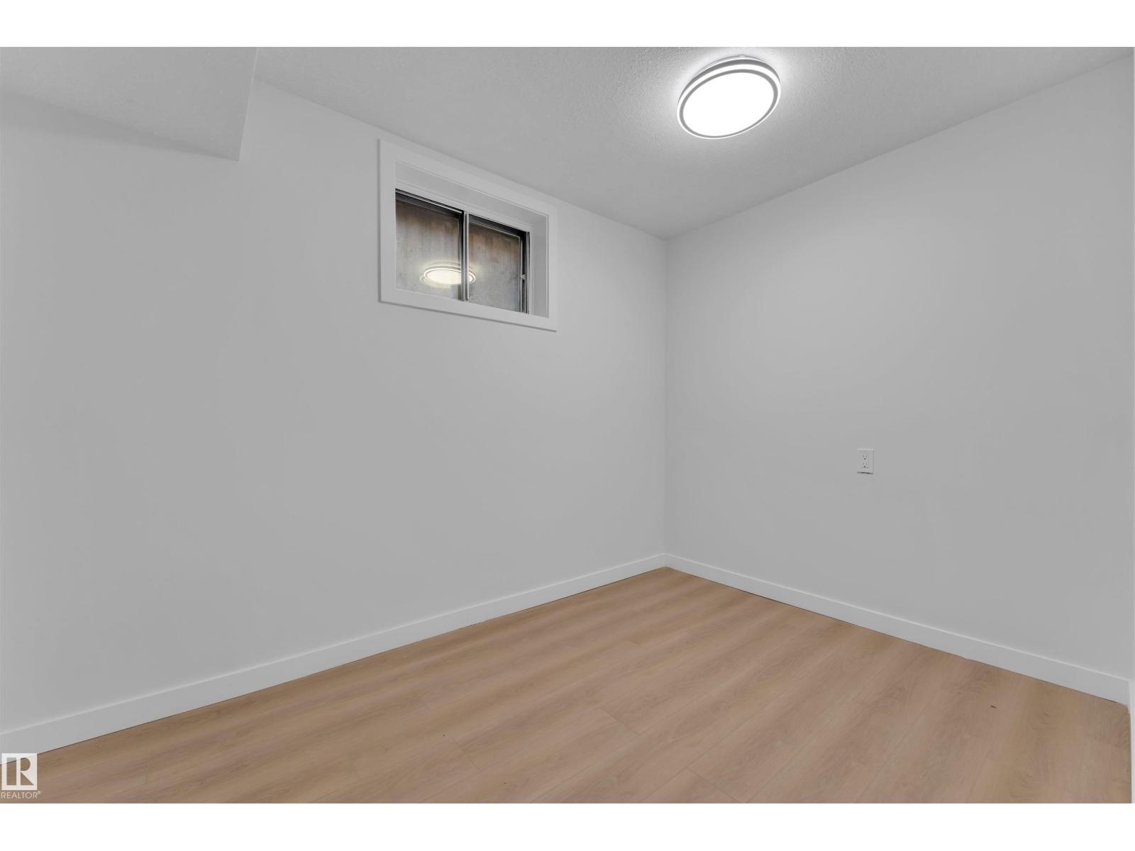 Photo 21 of 15965 110 B Av Nw, Edmonton AB