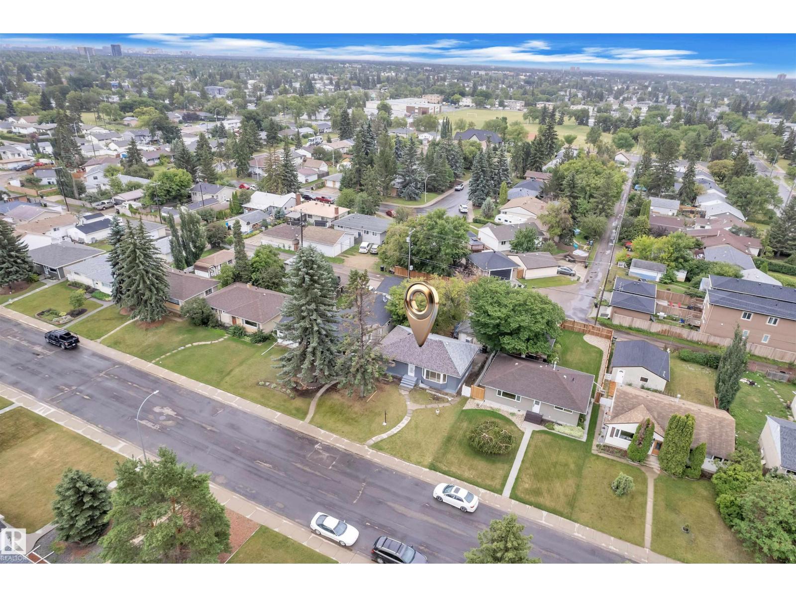 Photo 31 of 15965 110 B Av Nw, Edmonton AB