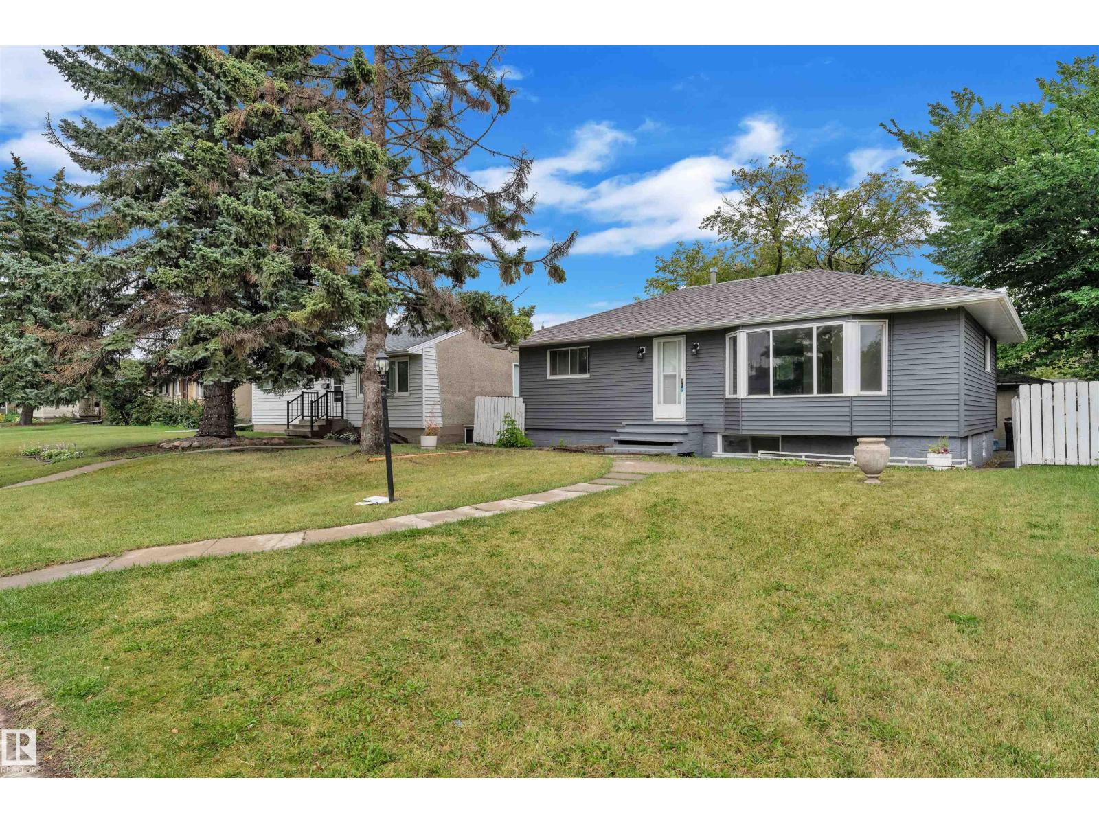 Photo 27 of 15965 110 B Av Nw, Edmonton AB