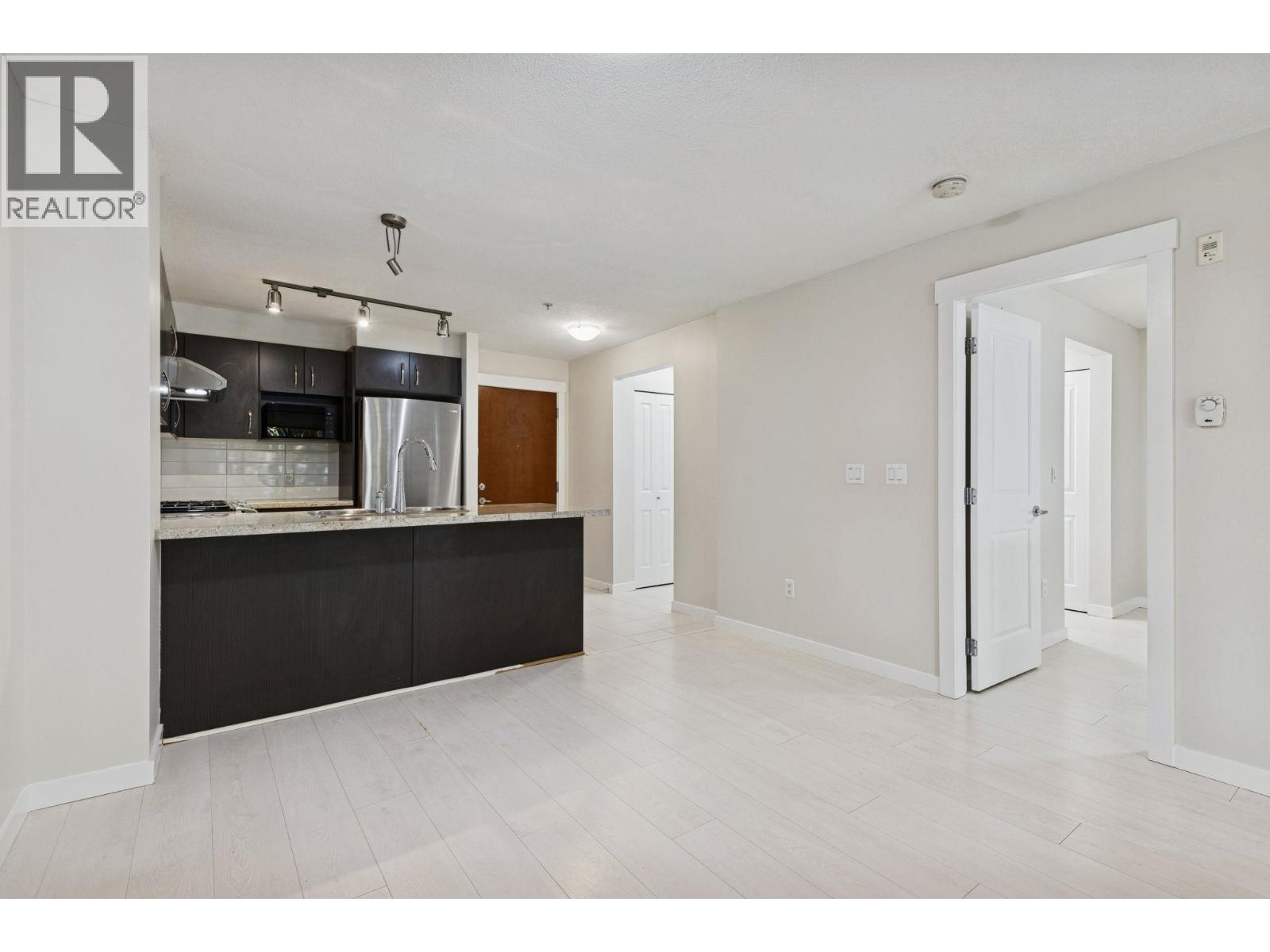 Photo 23 of 101 9288 Odlin Road, Richmond BC