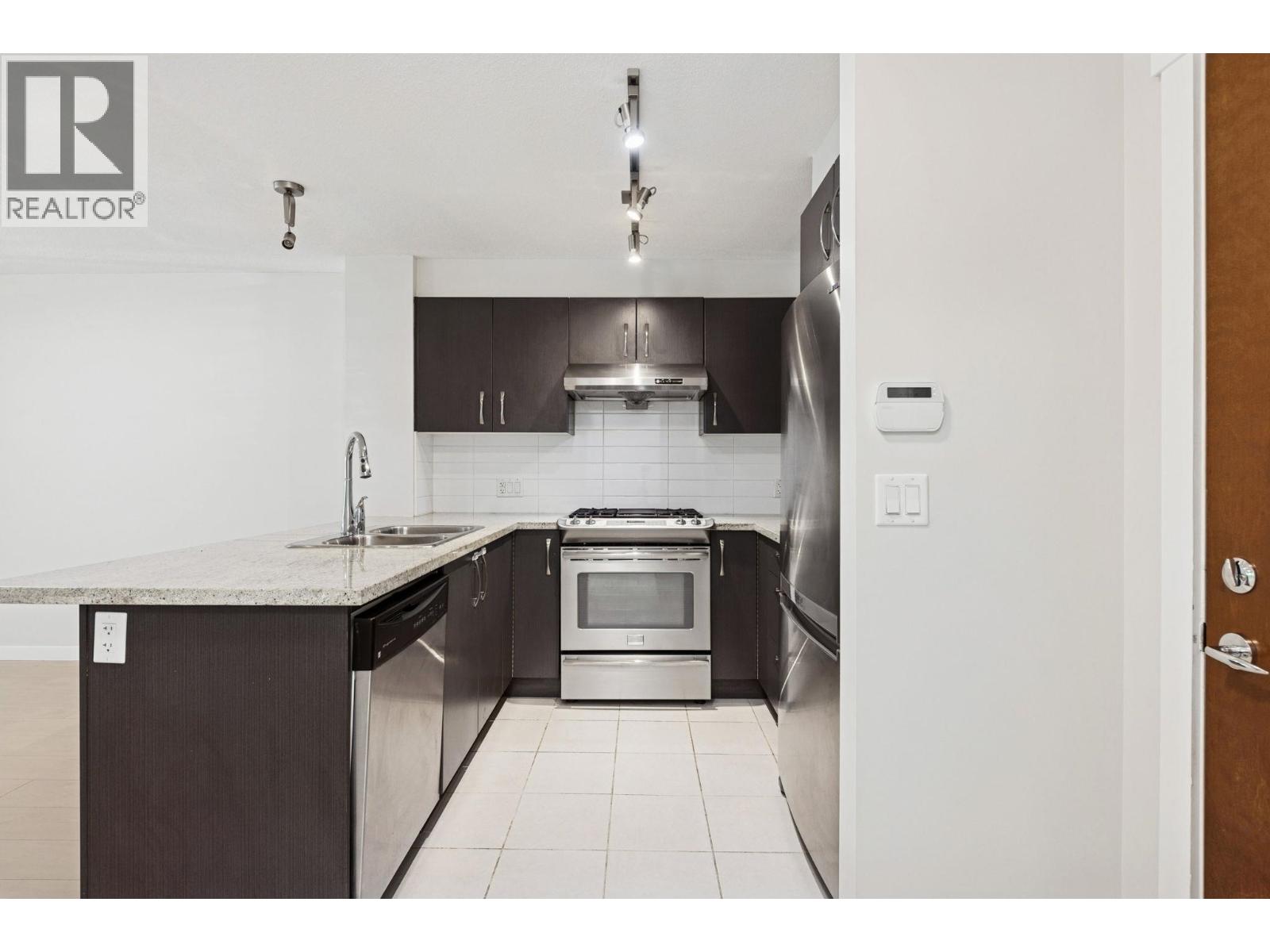 Photo 20 of 101 9288 Odlin Road, Richmond BC