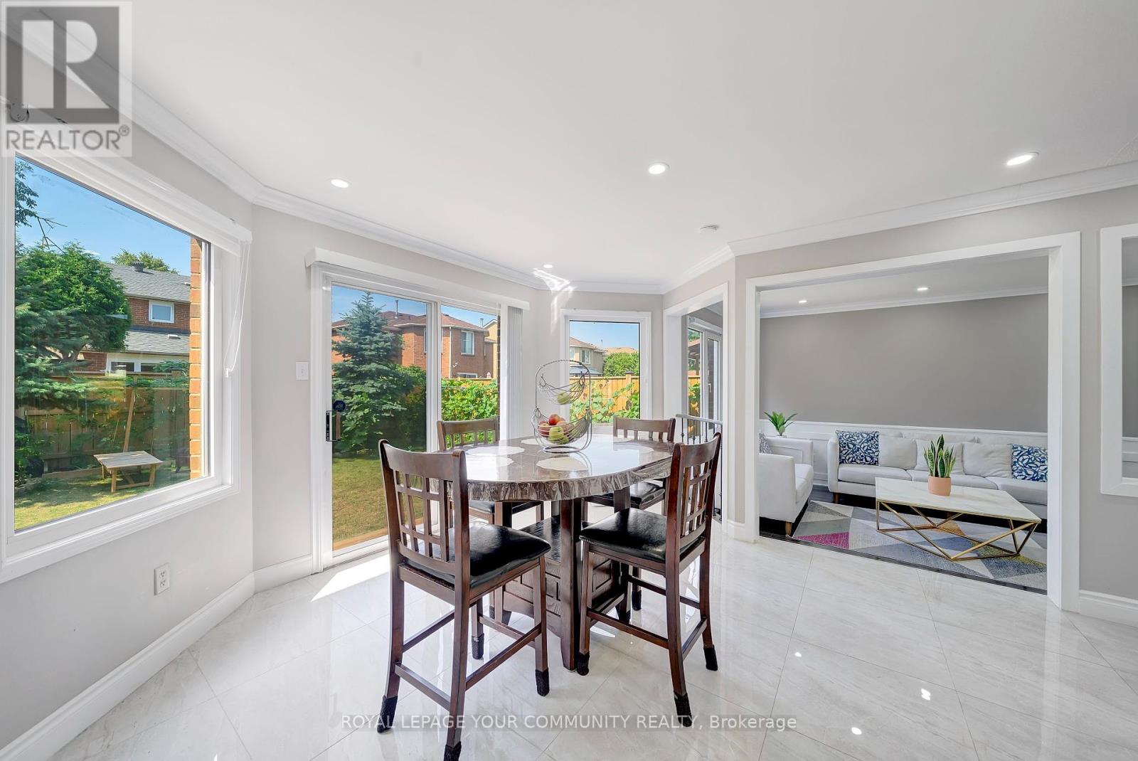 Photo 13 of 73 Peelton Heights Road, Brampton ON
