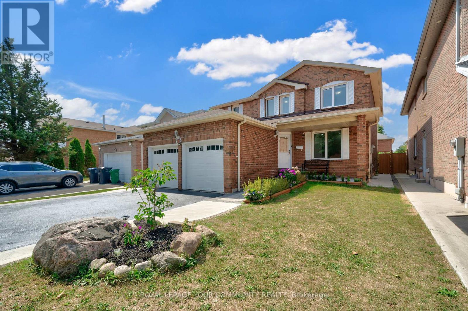 Photo 2 of 73 Peelton Heights Road, Brampton ON