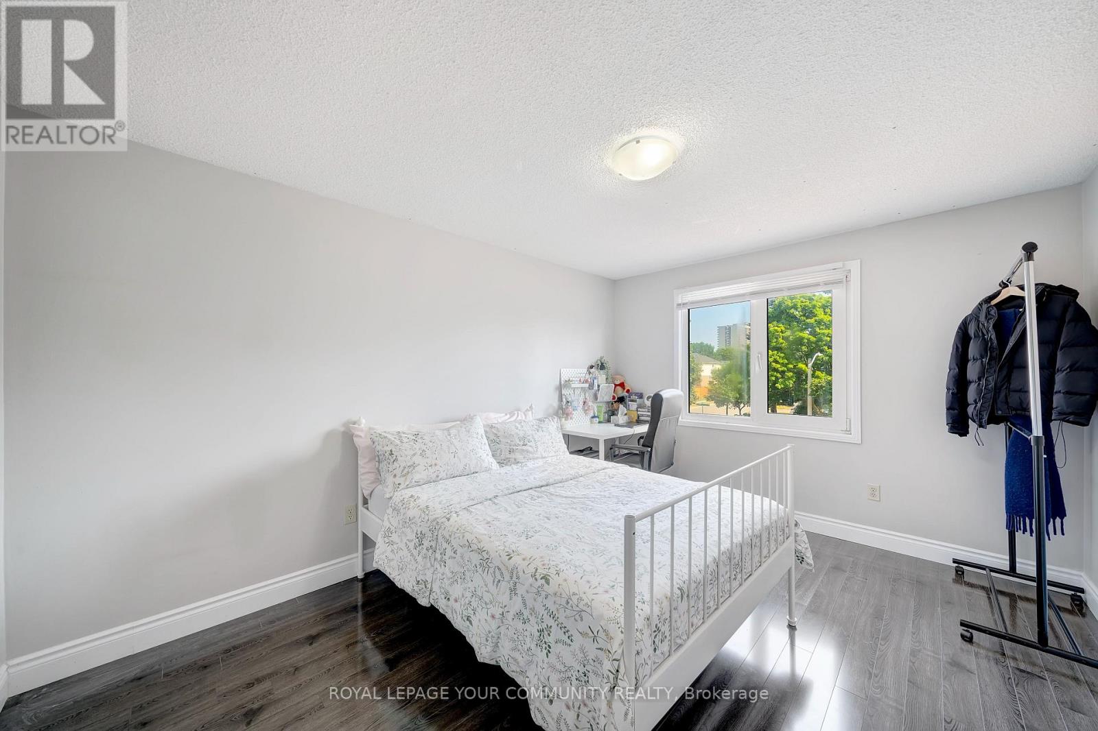 Photo 20 of 73 Peelton Heights Road, Brampton ON