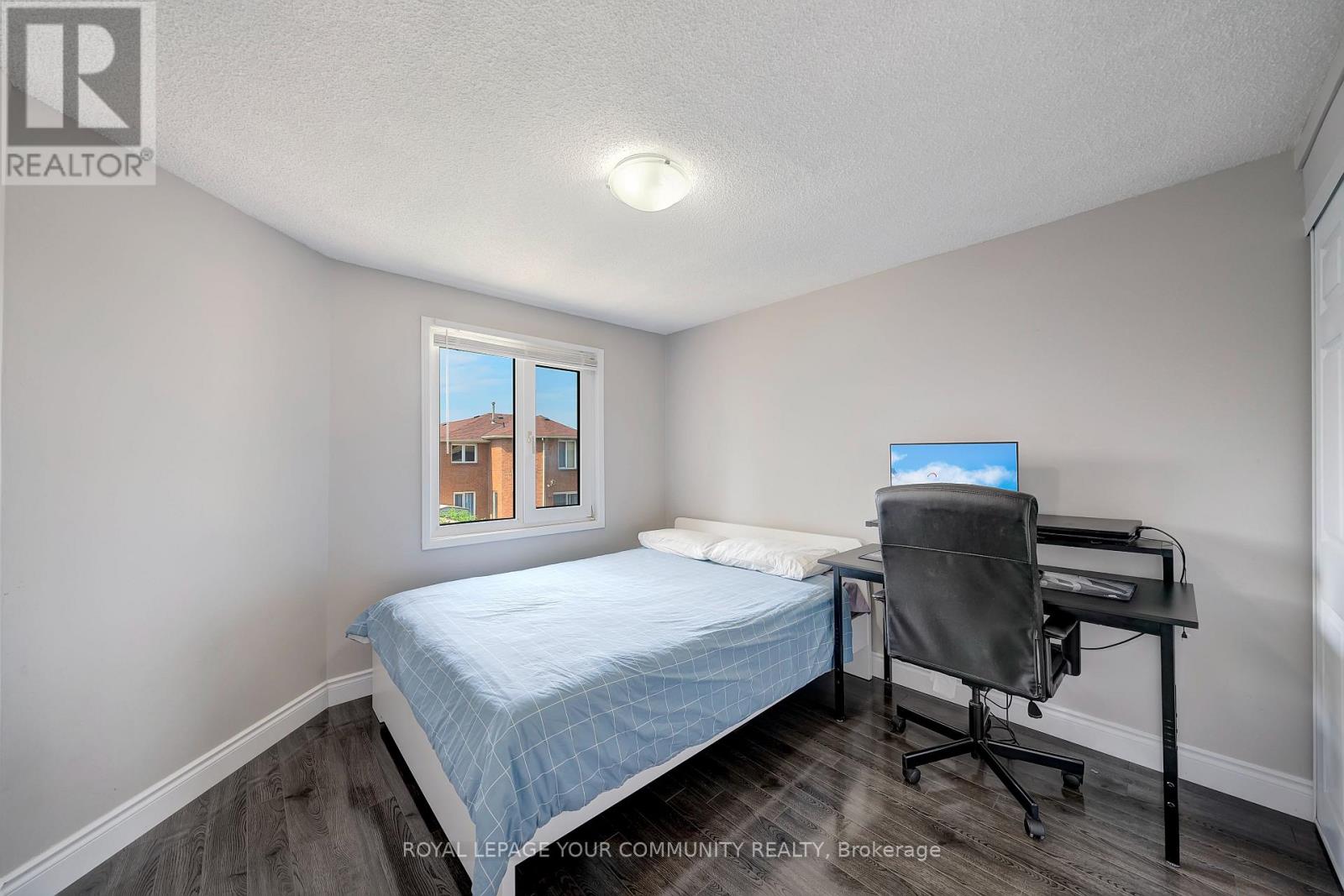 Photo 22 of 73 Peelton Heights Road, Brampton ON