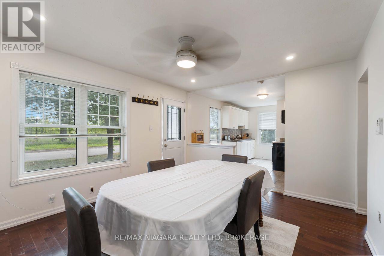 Photo 19 of 107 Oakdale Avenue, St Catharines ON