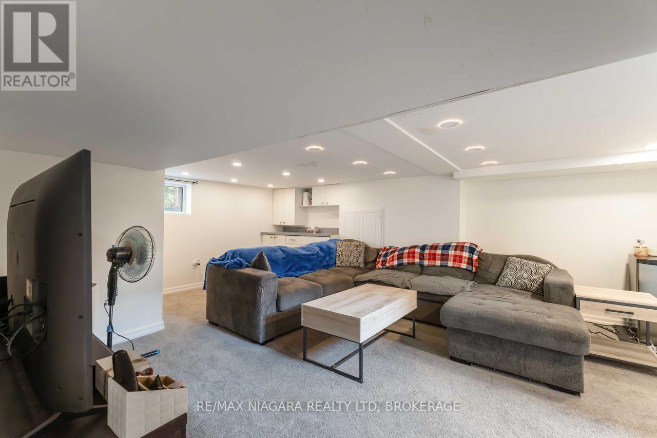 Photo 25 of 107 Oakdale Avenue, St Catharines ON
