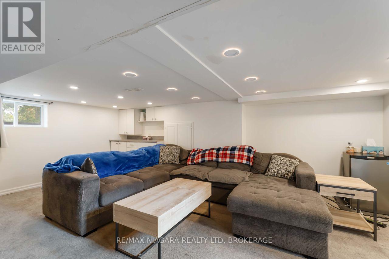 Photo 26 of 107 Oakdale Avenue, St Catharines ON