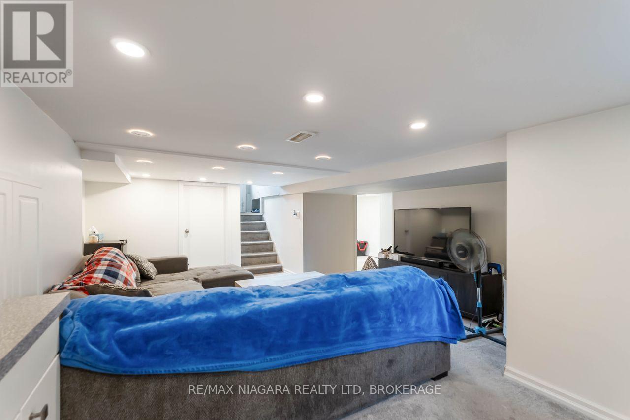 Photo 27 of 107 Oakdale Avenue, St Catharines ON